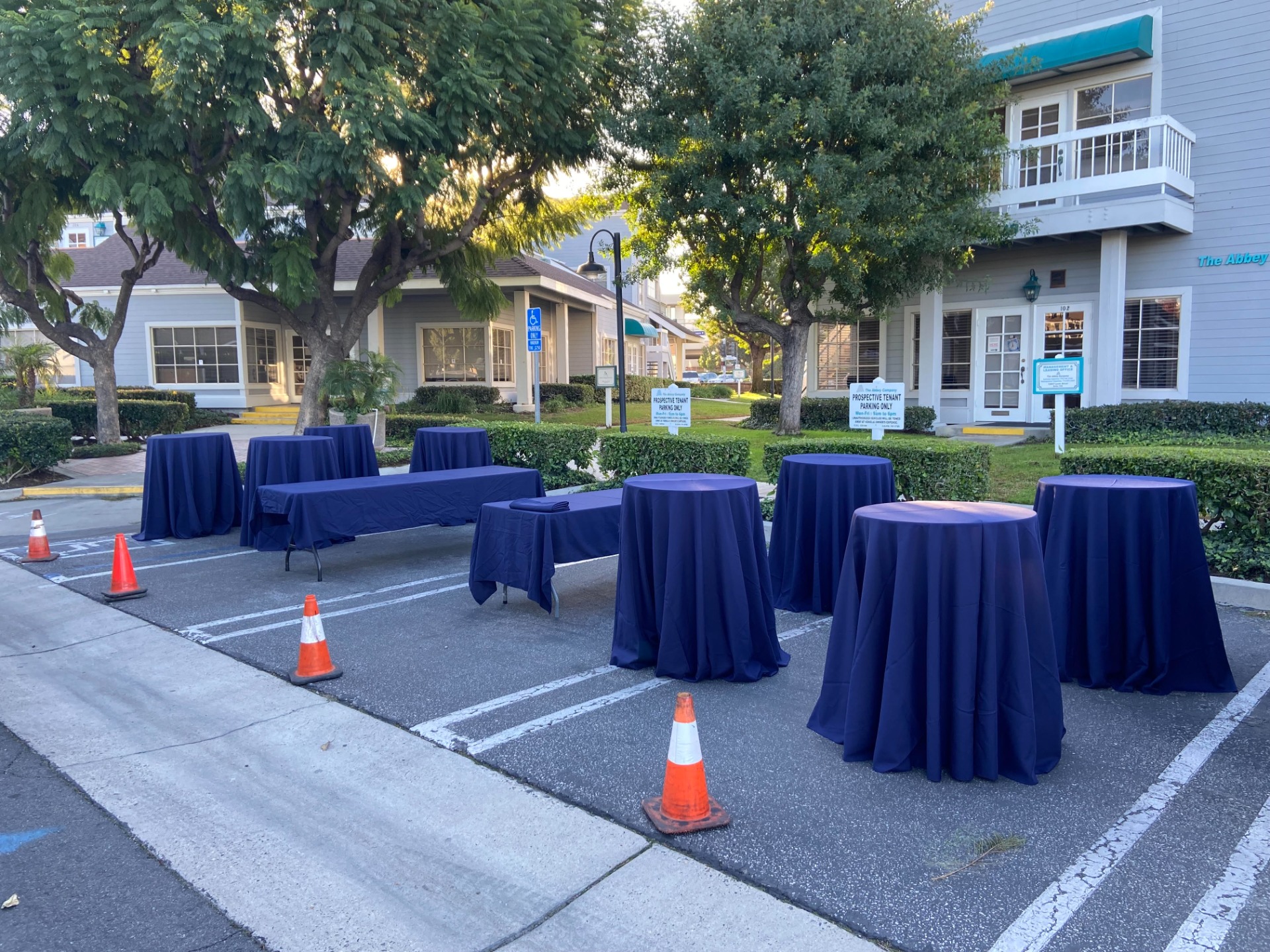 Photo Gallery LaurastTableandChairRental